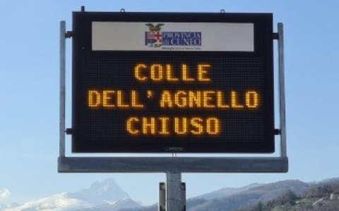 Tre pannelli “raccontano” l’Agnello