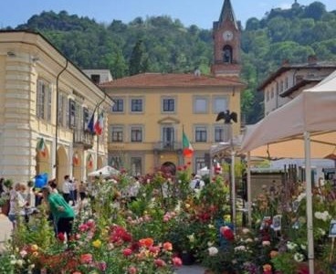 Vieni sotto la Rocca c’è Cavour in fiore