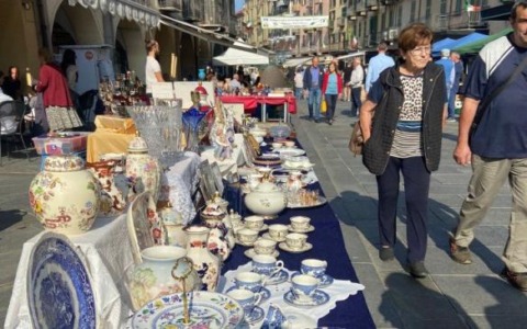 Pasquetta in città a spasso tra i banchi del Mercantico