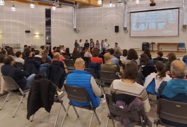 Occhio alla rete digitale L’Sos arriva dai genitori