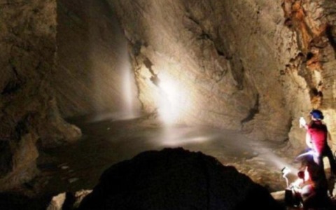 Inverno lungo, a Rio Martino slitta la chiusura della grotta