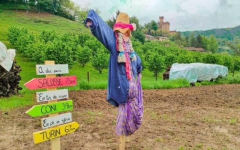 Spaventapasseri torna la magia castellar