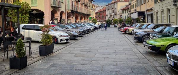 Corso Italia si trasforma in salotto per le auto che hanno fatto storia