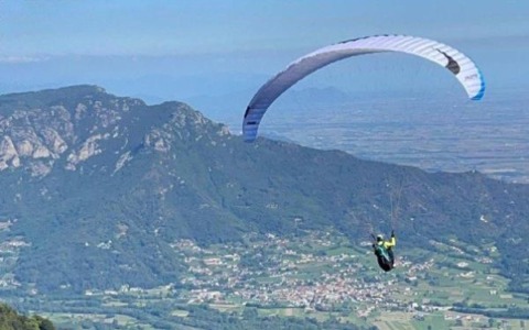 Le gare regionali di parapendio arrivano a Montoso e Martiniana