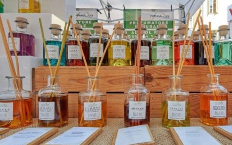 Area Talk, mondi da scoprire tra cosmesi e rimedi naturali
