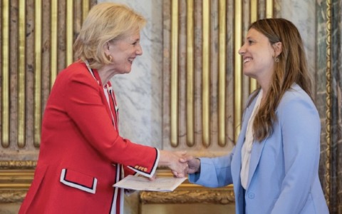 Giulia Albertini premiata dai Reali del Belgio
