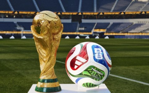 Godiamoci i Mondiali degli altri Una sfida fra le stelle del calcio