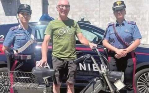 Il motorino “Garelli” rubato 42 anni fa recuperato e restituito dai carabinieri
