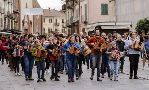 L’Orchestra Occitana sabato sera sotto l’Ala a Saluzzo