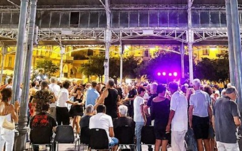 Ultimo venerdì con il sound di Freequence