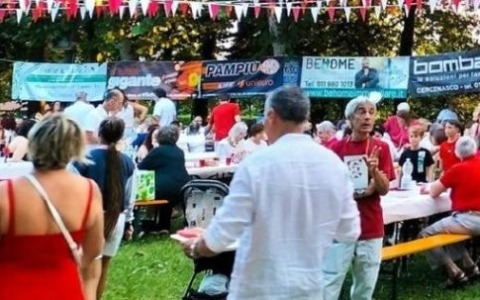 Sabato Vigone in bianco & rosso