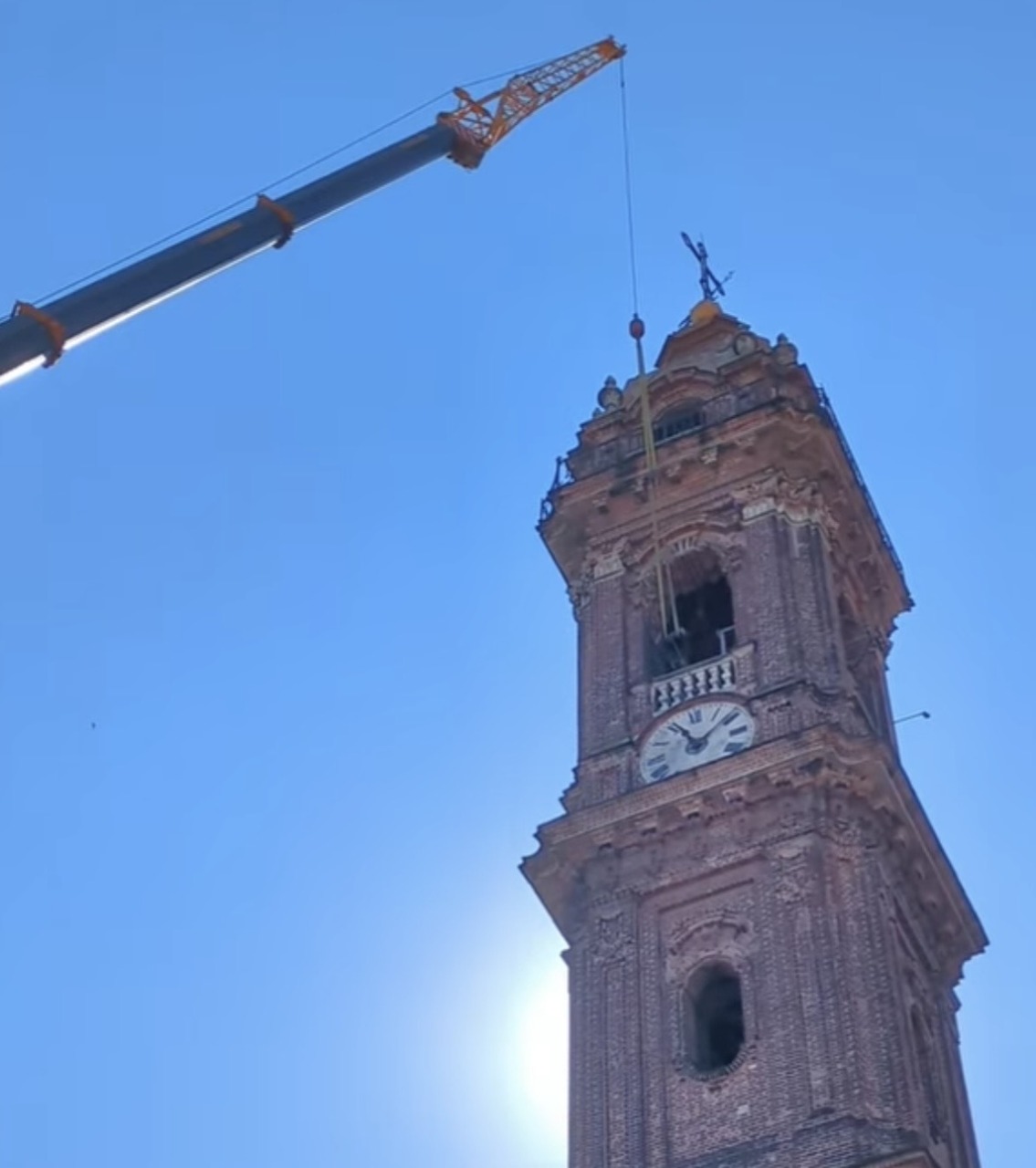La cattedrale di Saluzzo saluta le campane fino a Natale