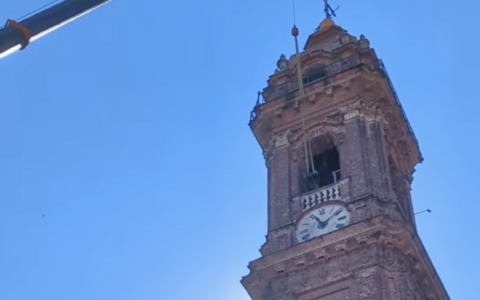 La cattedrale di Saluzzo saluta le campane fino a Natale