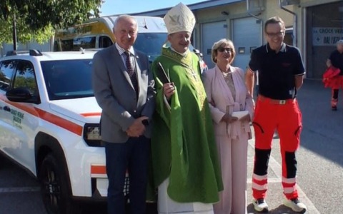 Nuova automedica elettrica per la Croce Verde di Saluzzo