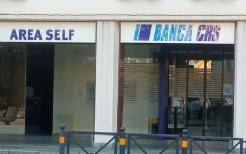 La filiale della Cassa di Savigliano operativa in piazza XX Settembre