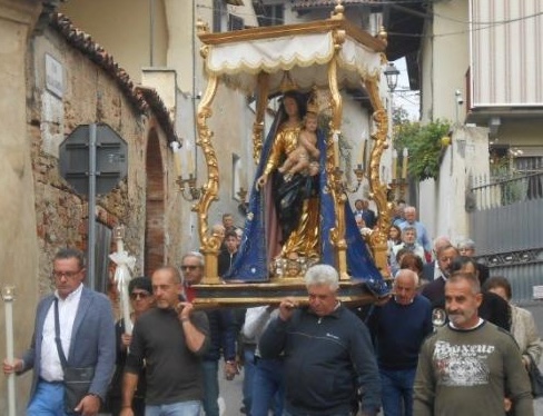 La Madonna del Rosario veste a festa il borgo Villa di Verzuolo