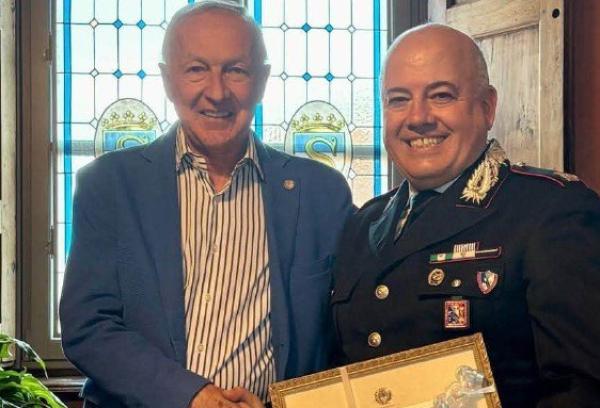 Il maggiore Basso salutato in Municipio