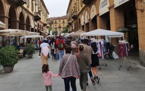 Domenica Negozi in strada spegne cinquanta candeline
