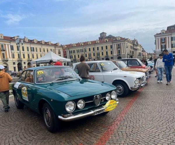 Un weekend con le auto d’epoca in scena la Ruota d’Oro Storica