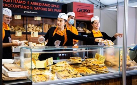 Di piazza in piazza, musica e laboratori nella grande vetrina di pane, pizza e dolci