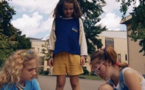 Lunedì cinema riaparte con il film “Le bambine”